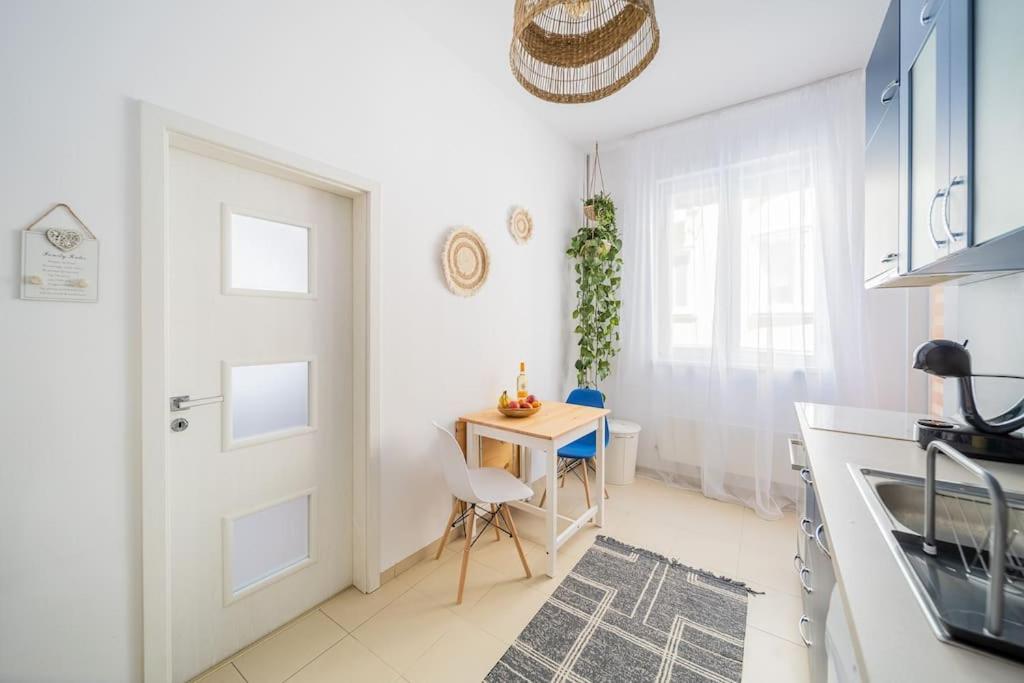 Bohohome 2 Next To The Main Street София Экстерьер фото