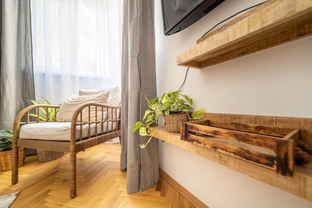 Bohohome 2 Next To The Main Street София Экстерьер фото